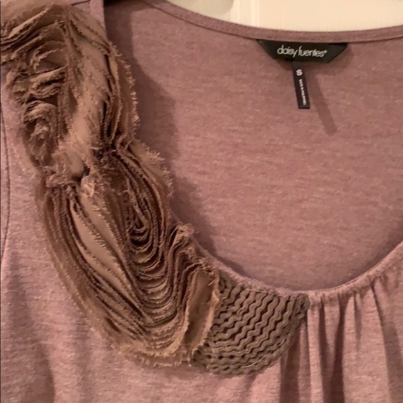 Small Daisy Fuentes top - Picture 2 of 7